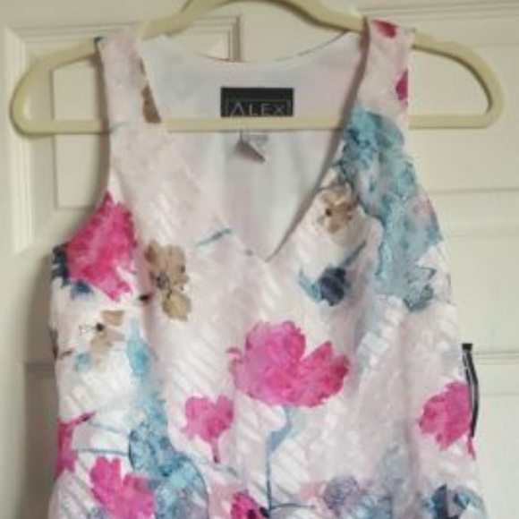 NWT ALEX EVENINGS Printed TWINSET size S - Picture 8 of 8